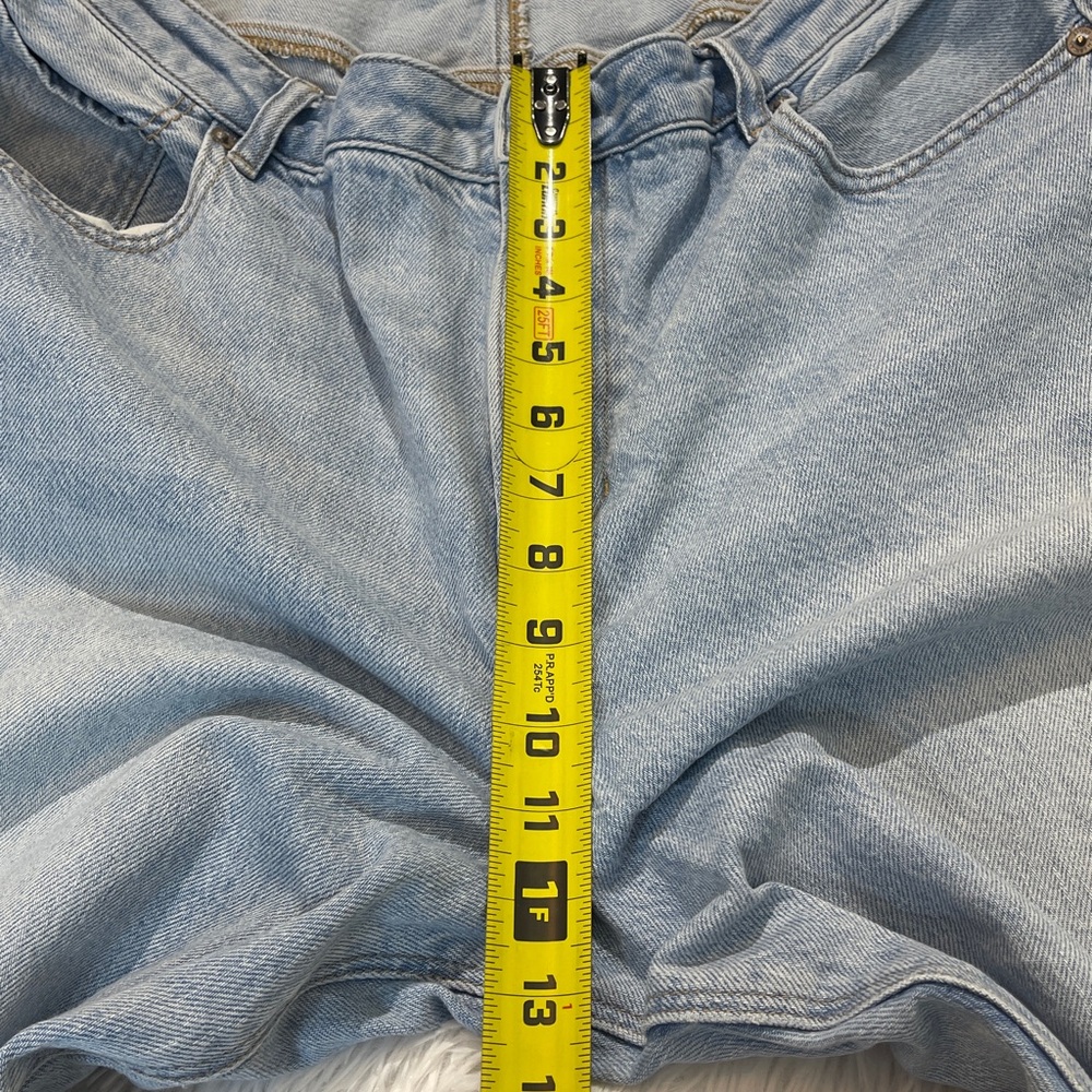 American Eagle Outfitters STRIGID Light Blue Women’s MOM Jeans SIZE 18 S - Picture 4 of 10
